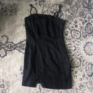 black mini dress bodycon